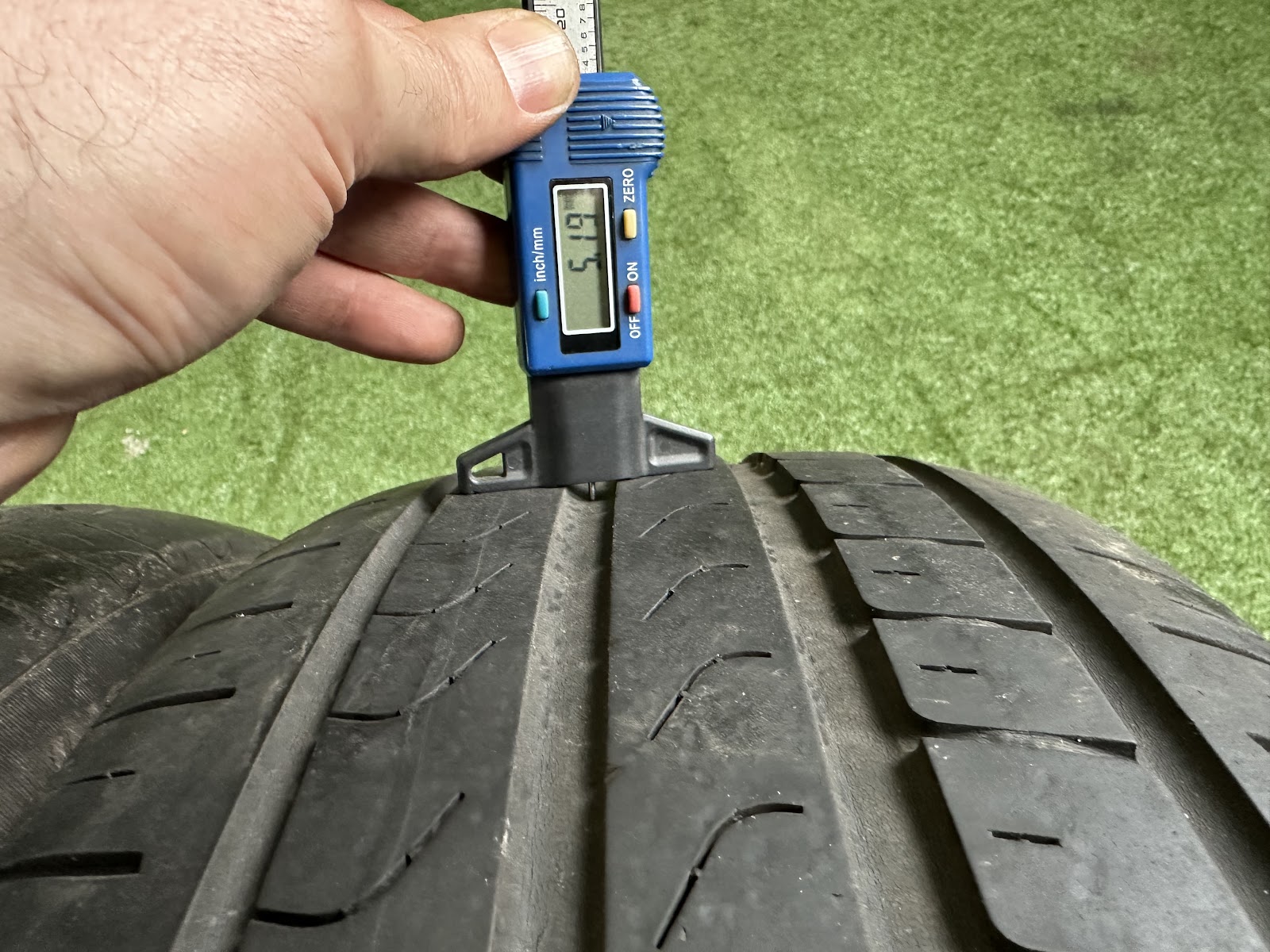 Pirelli 225/60 R17 - Image 5