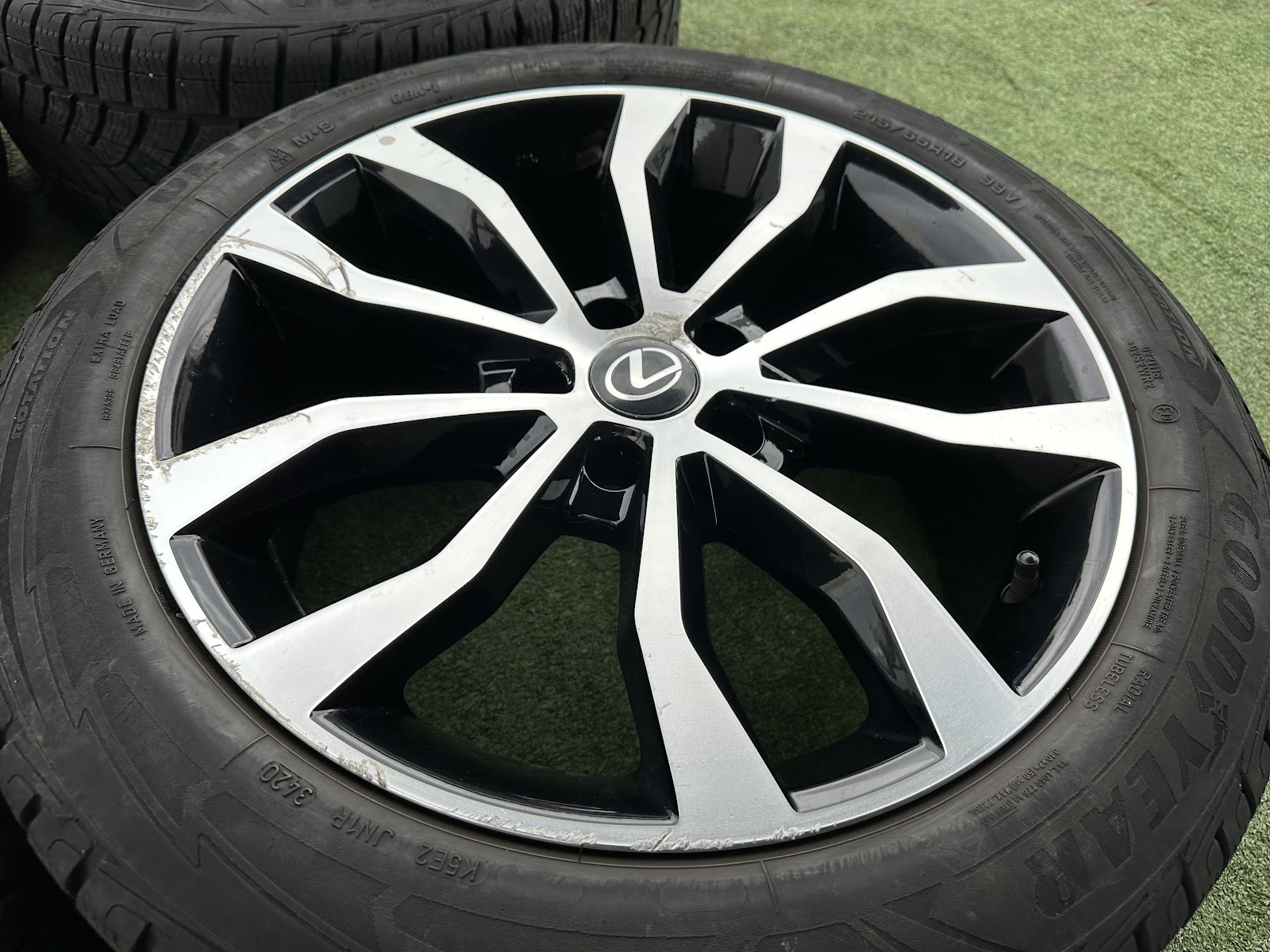Lexus VOKISKI - 8J, ET35 - Image 2