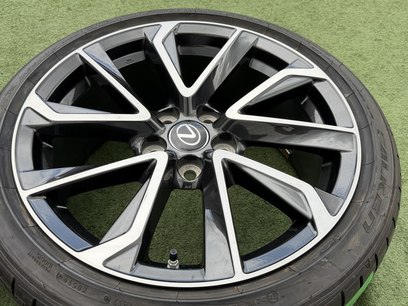 Lexus VOKISKI, 8J, ET40 - Image 4
