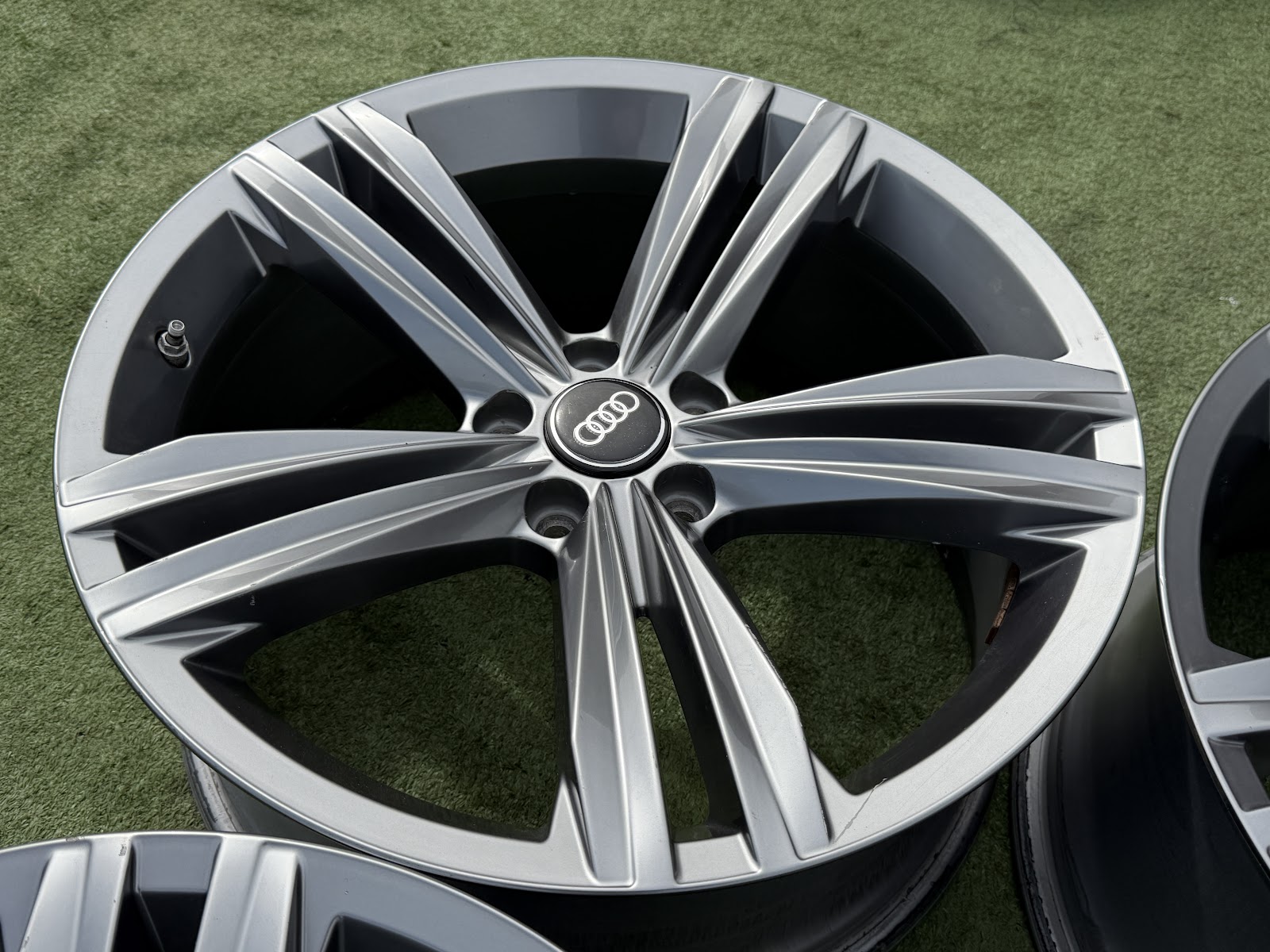 Audi Q5 / Q7 / A5 - 8,5J, ET28 - Image 5