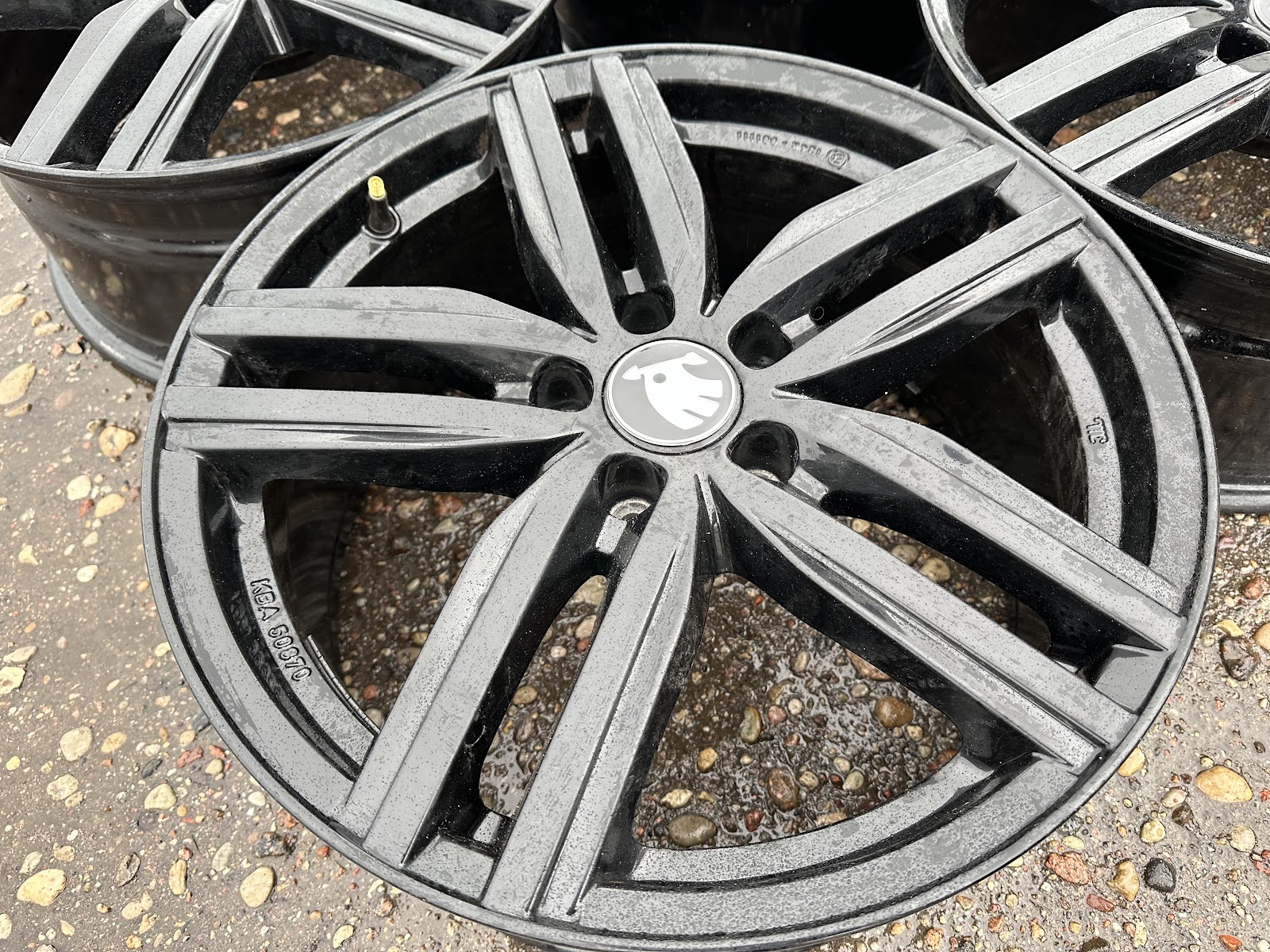 Skoda SUPERB - 6,5J, ET41 - Image 3