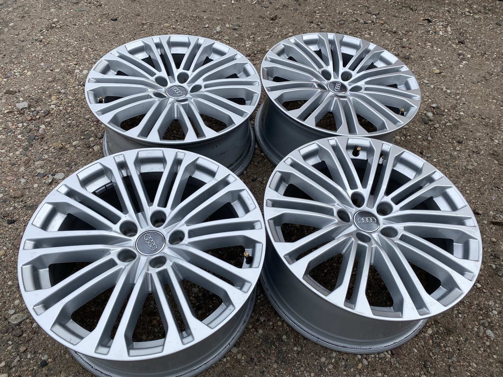 Audi ORGINALUS - 8J, ET31