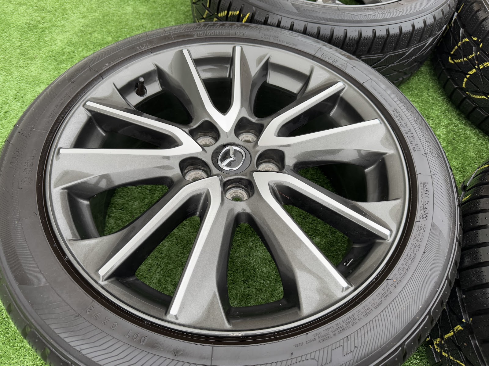 Mazda ORGINALUS - 7J, ET50 - Image 2