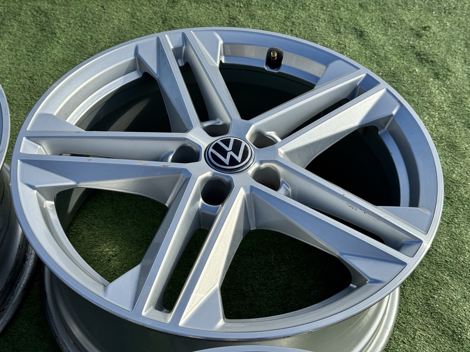 Volkswagen TIGUAN - 8J, ET39 - Image 4