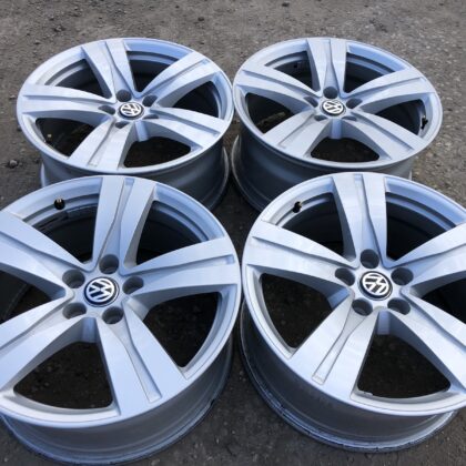 Volkswagen ORGINALUS - 8J, ET25