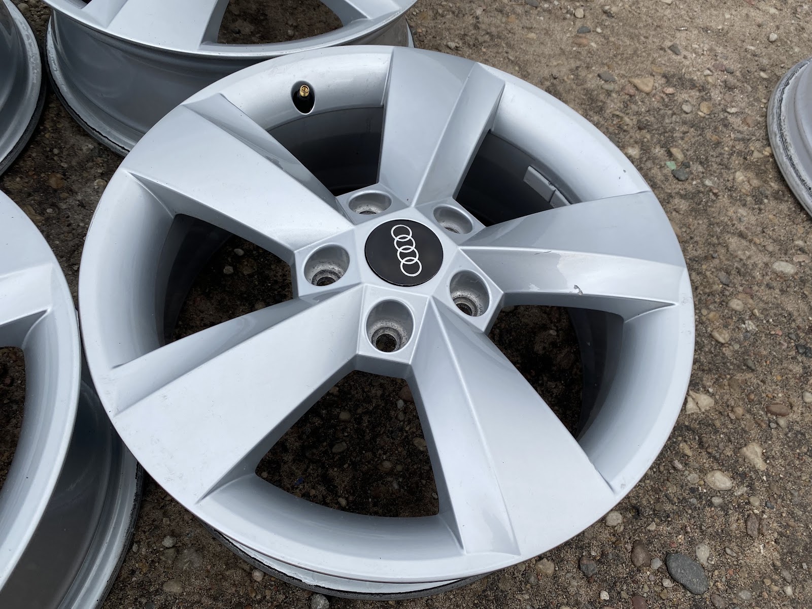 Audi ORGINALUS - 6J, ET43 - Image 3