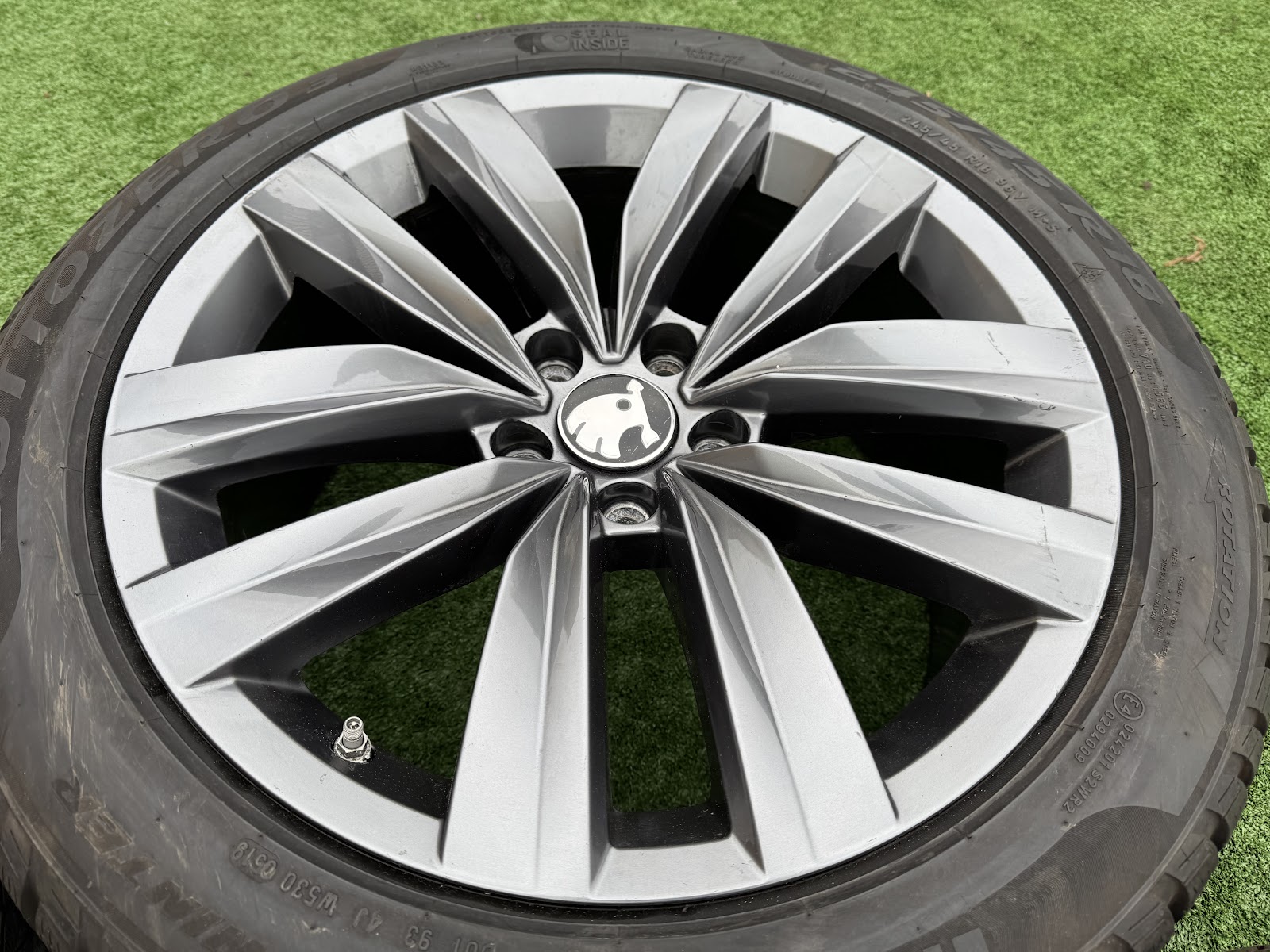 Skoda SUPERB - 8J, ET40 - Image 4