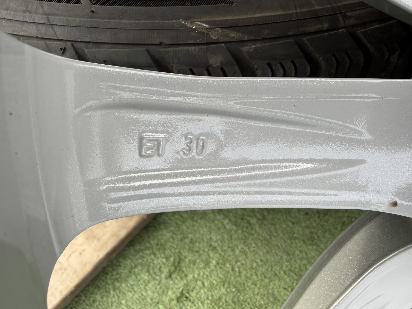 Volkswagen VOKISKI - 8J, ET30 - Image 6