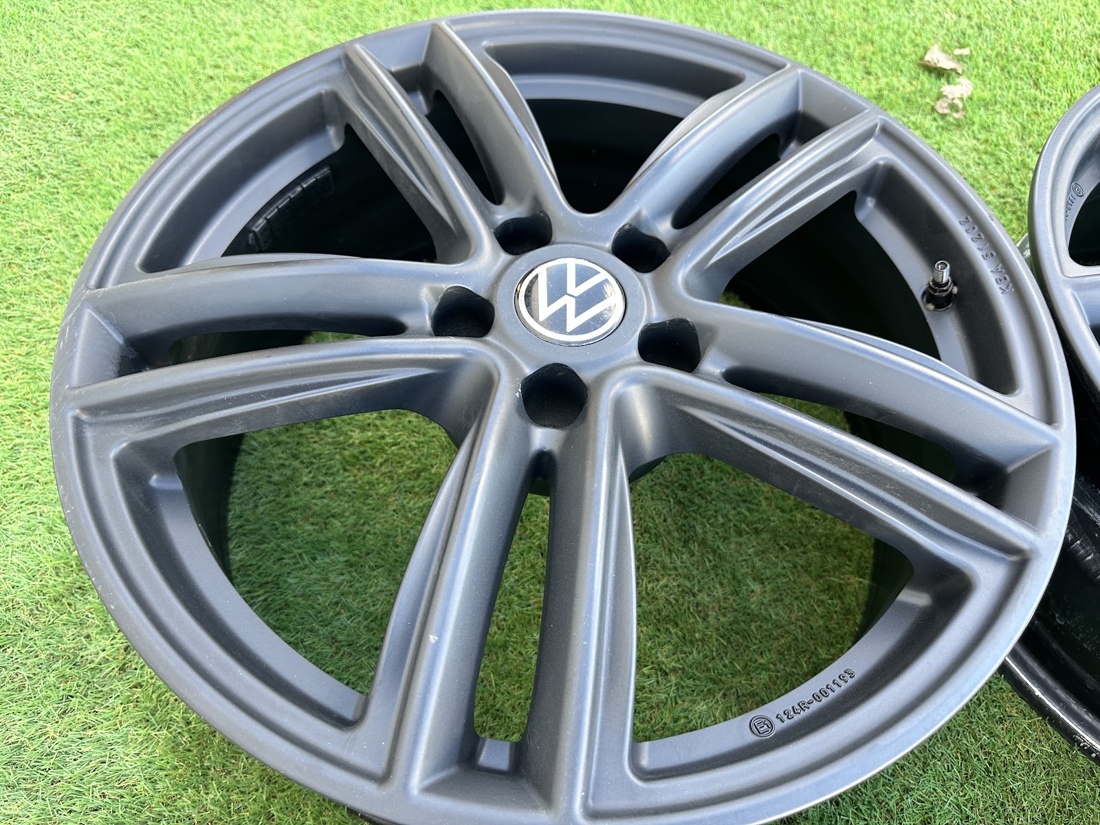 Volkswagen VOKISKI - 7J, ET45 - Image 5