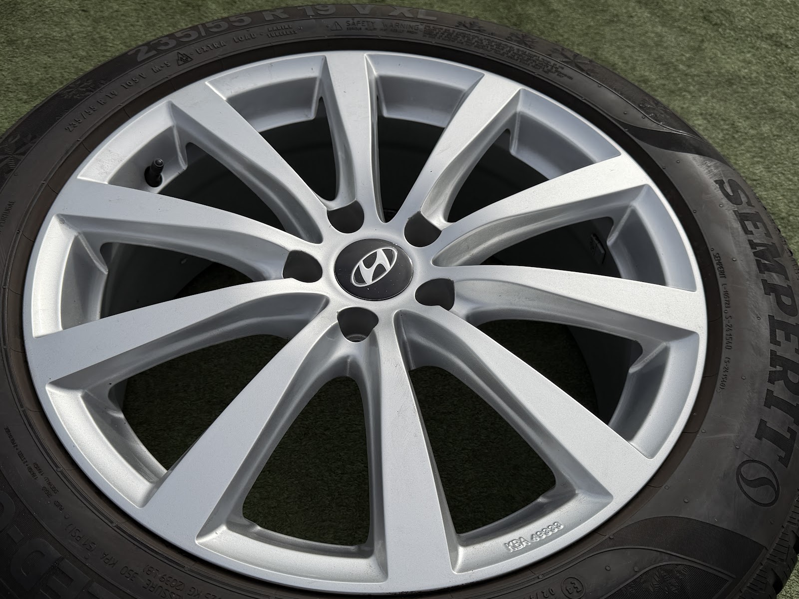 Hyundai 8J, ET42 - Image 4