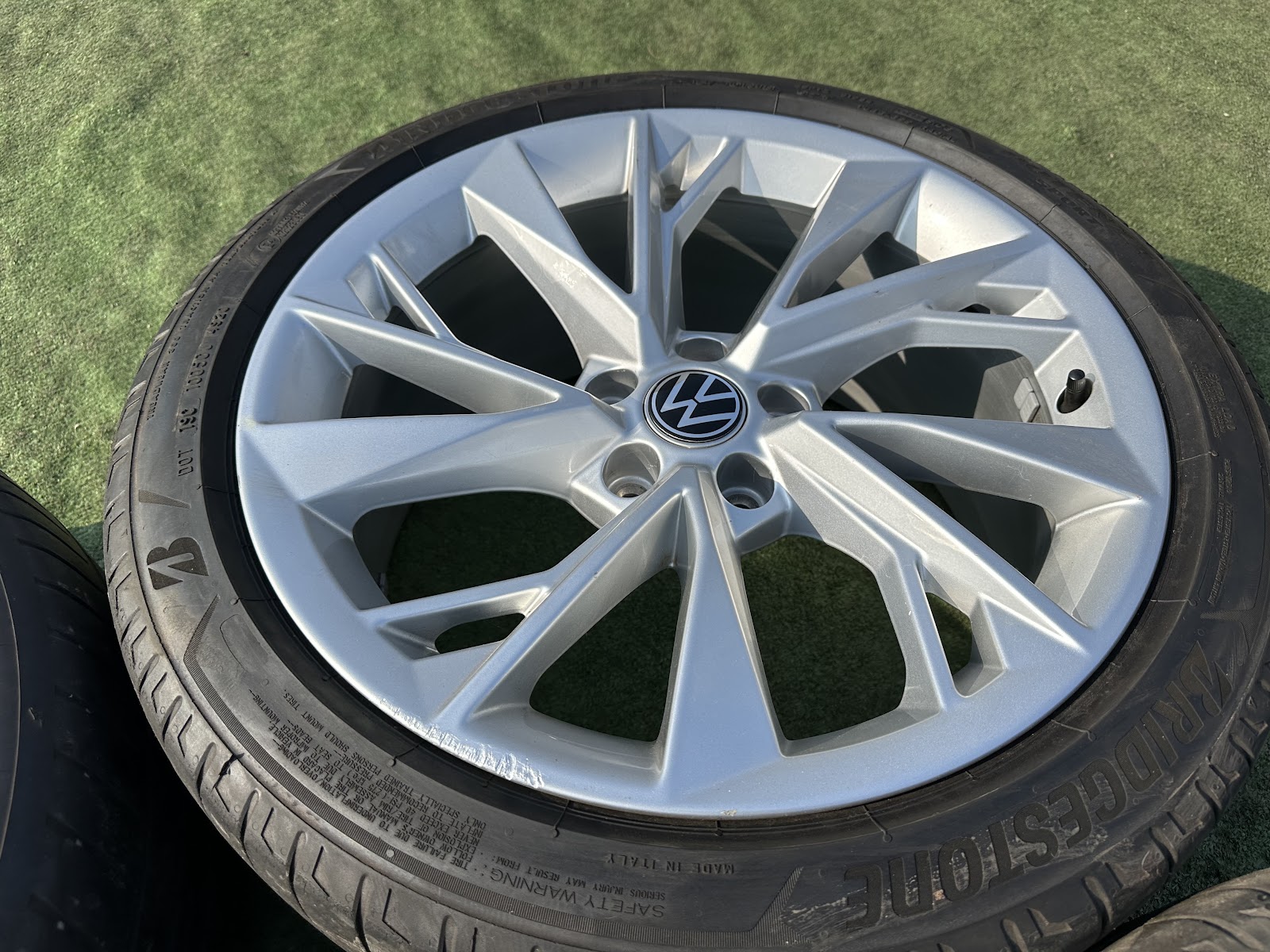 Volkswagen TIGUNAN - 8J, ET29 - Image 4