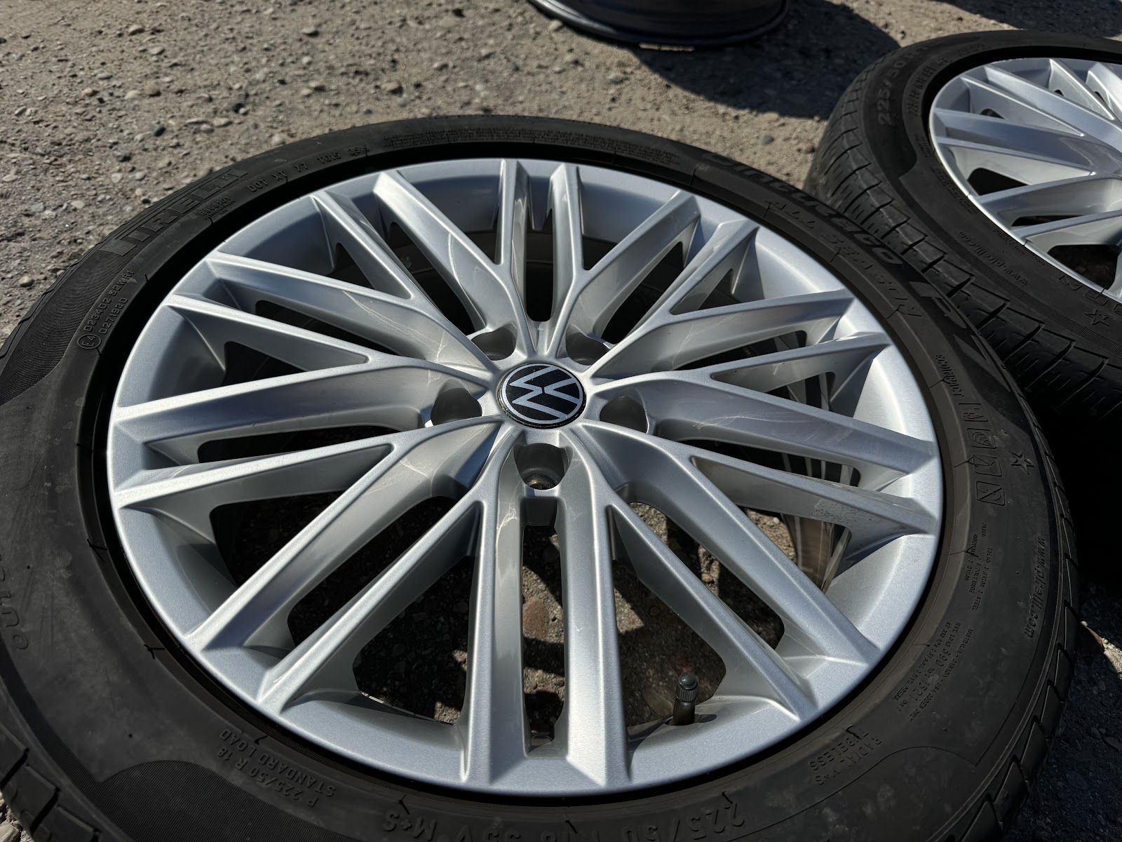 Volkswagen GOLF / T-ROCK - 7J, ET45 - Image 4
