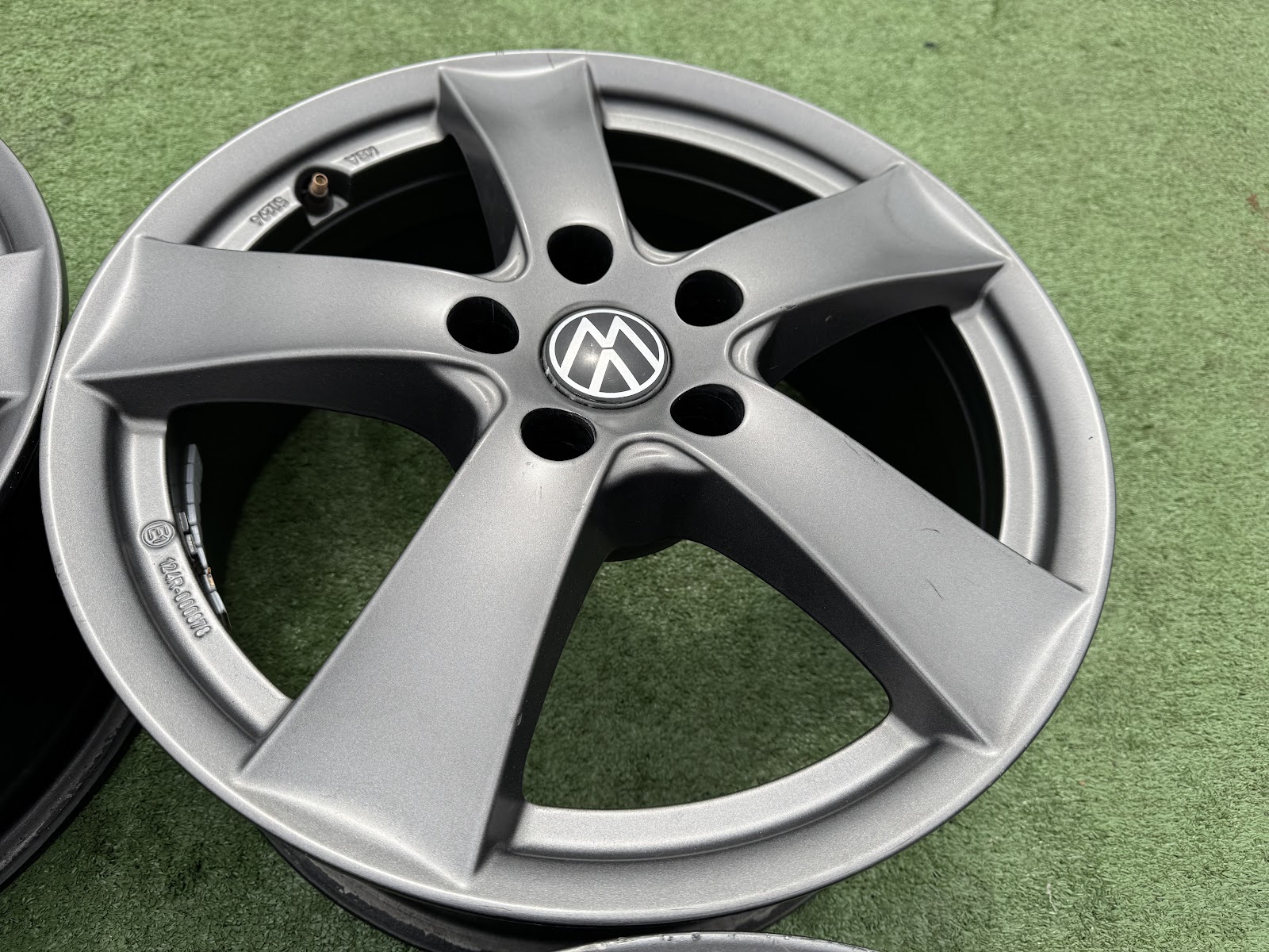Volkswagen VOKISKI - 7J, ET40 - Image 4