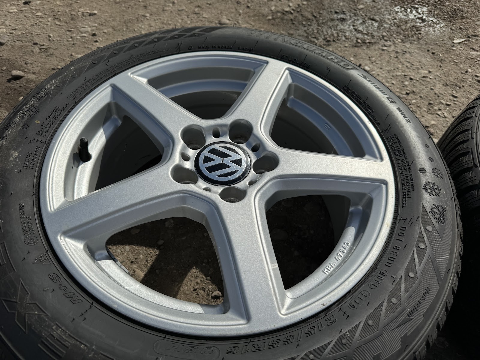 Volkswagen VOKISKI - 7J, ET37 - Image 5