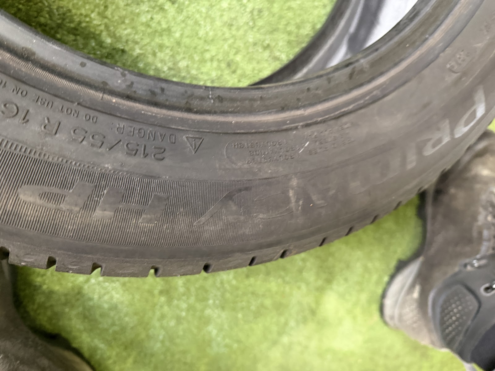Michelin 215/55 R16 - Image 12