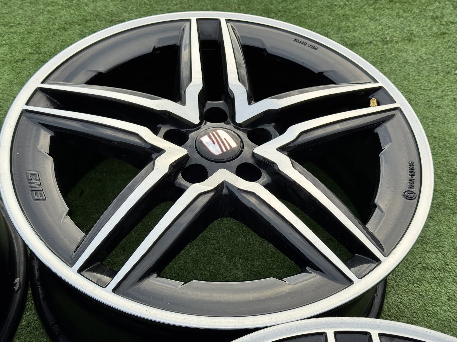 Seat VOKISKI - 8,5J, ET36 - Image 4