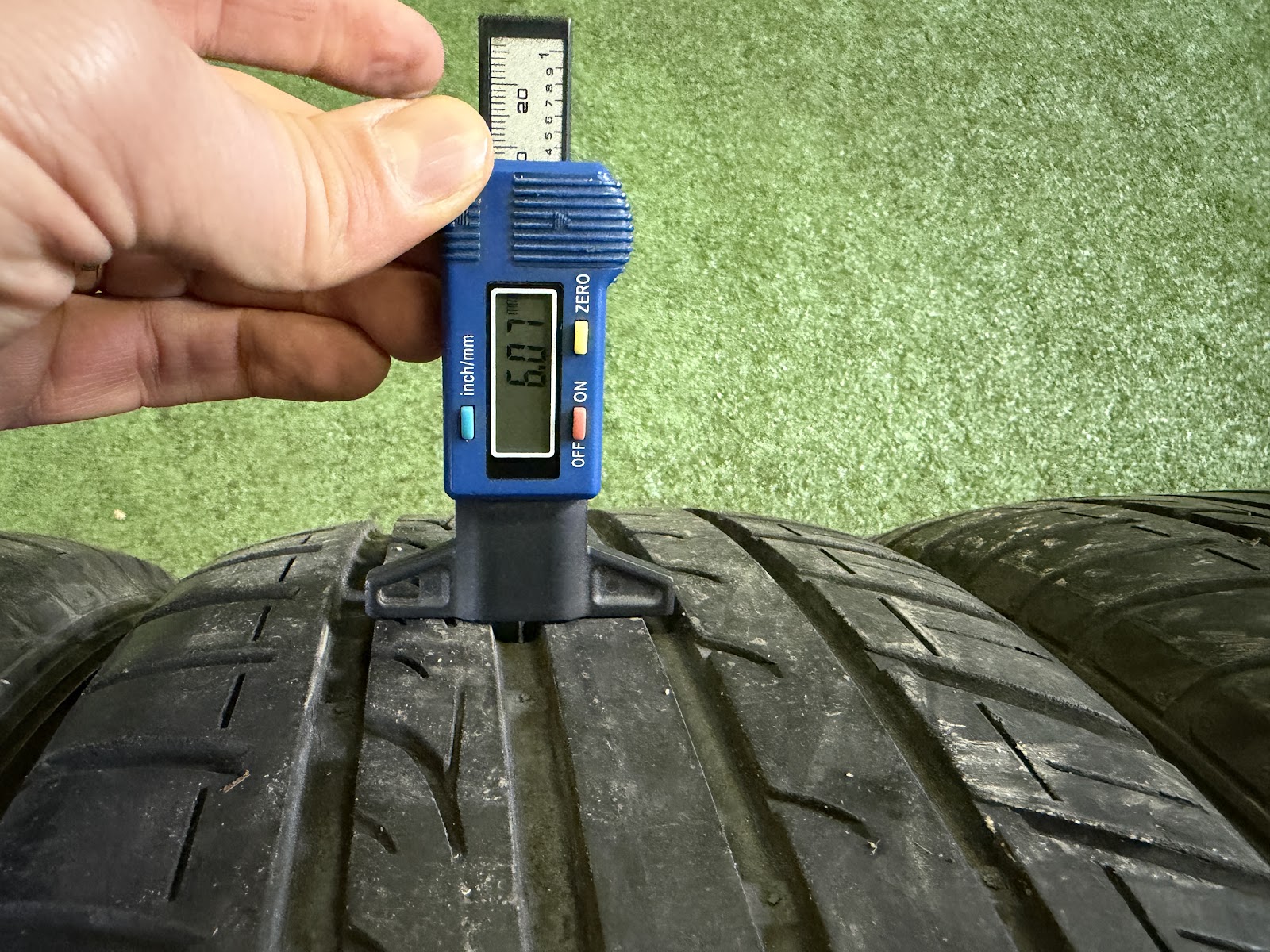 Dunlop 215/55 R16 - Image 5