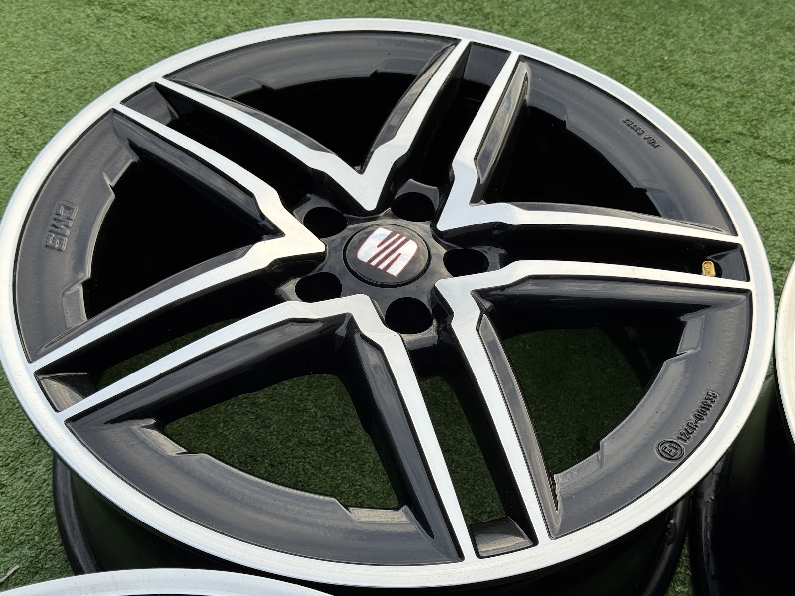 Seat VOKISKI - 8,5J, ET36 - Image 5