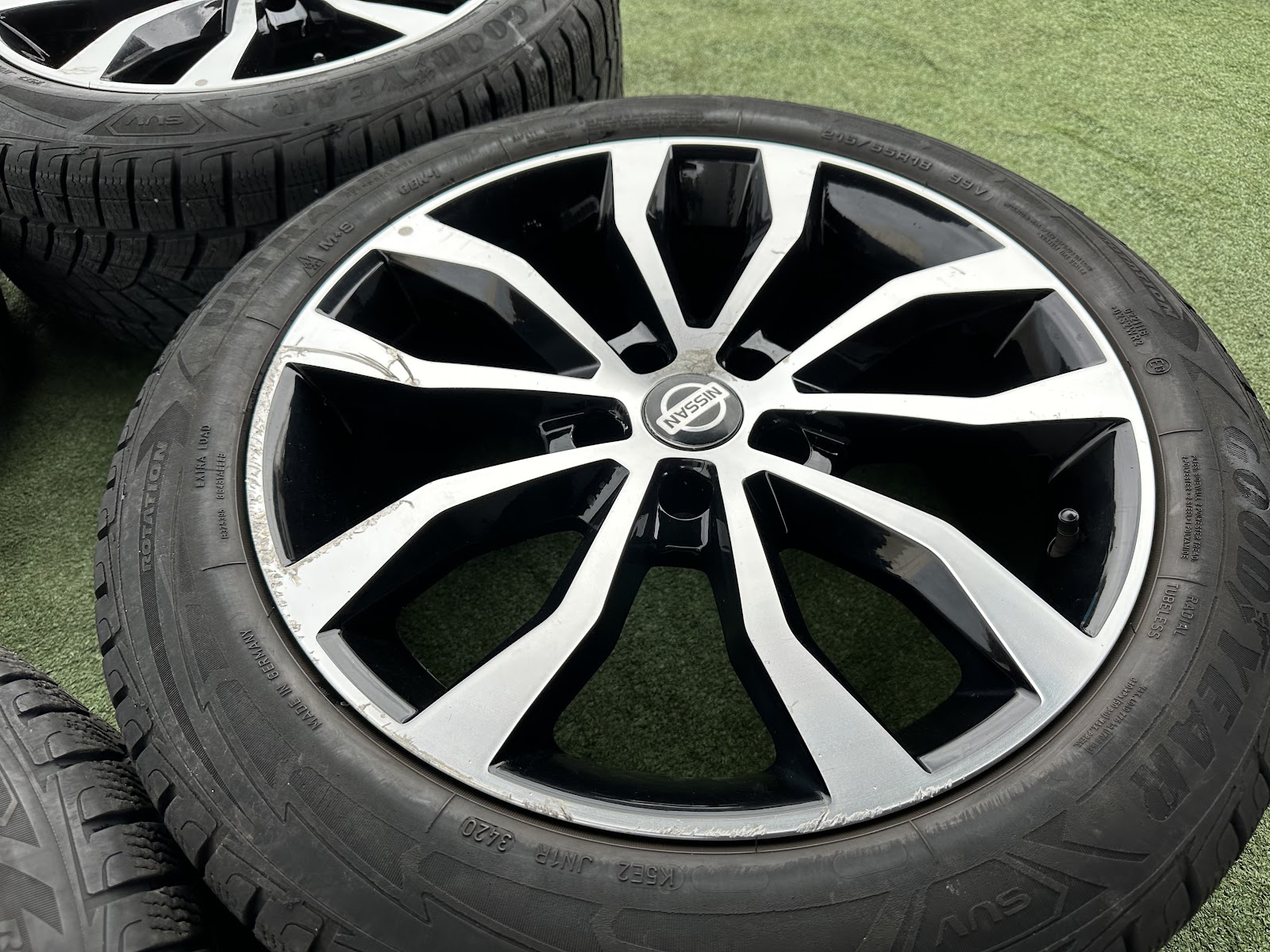Nissan VOKISKI - 8J, ET35 - Image 3