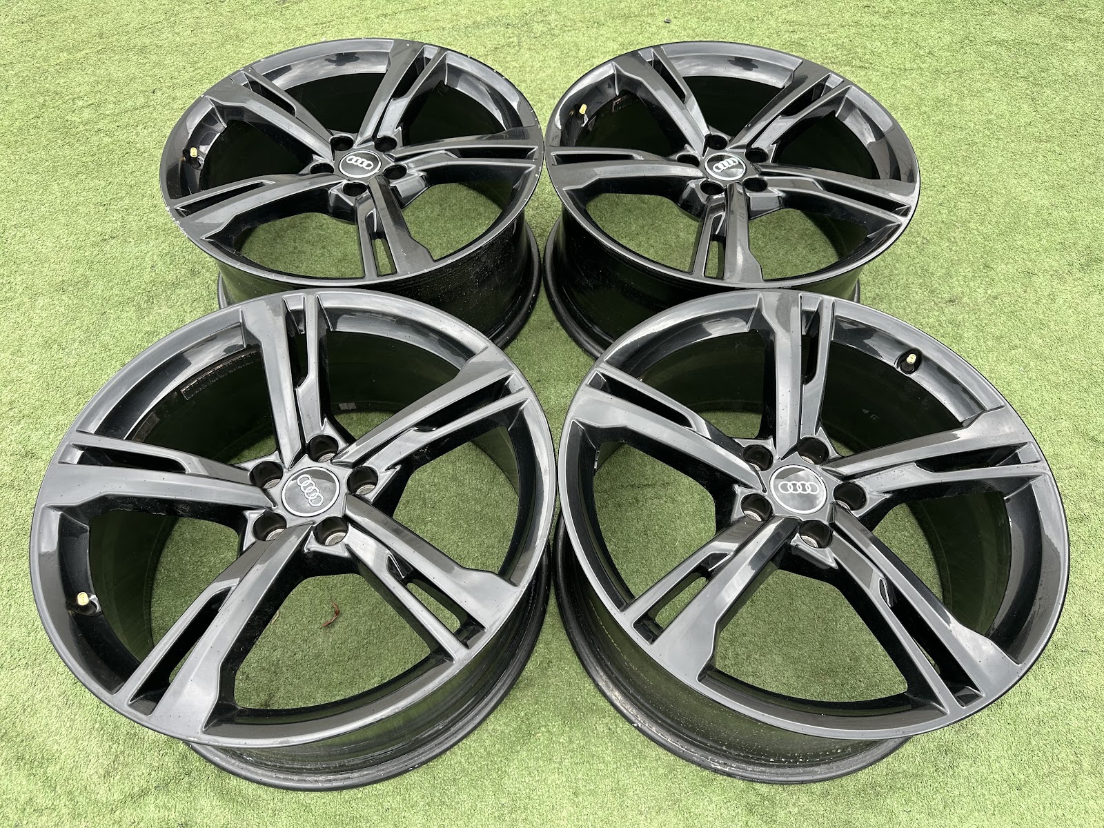 Audi ORGINALUS - 9J, ET40