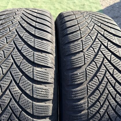Semperit 215/55 R17