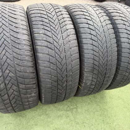 Bridgestone 255/45 R19