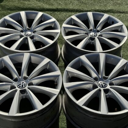 Volkswagen ORGINALUS - 8J, ET30