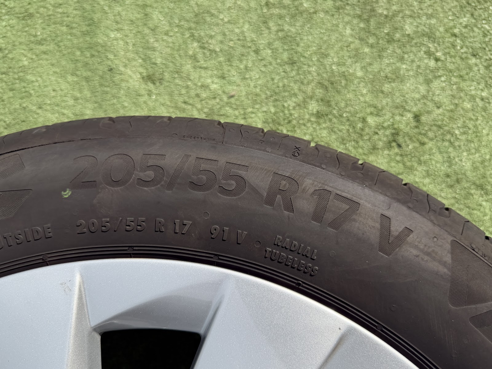 Continental 205/55 R17 - Image 8