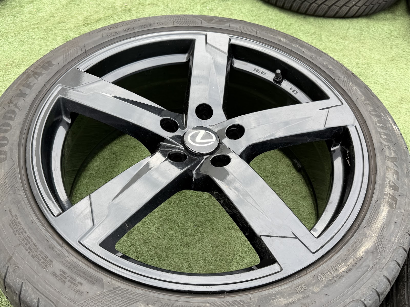 Lexus 8J, ET45 - Image 5
