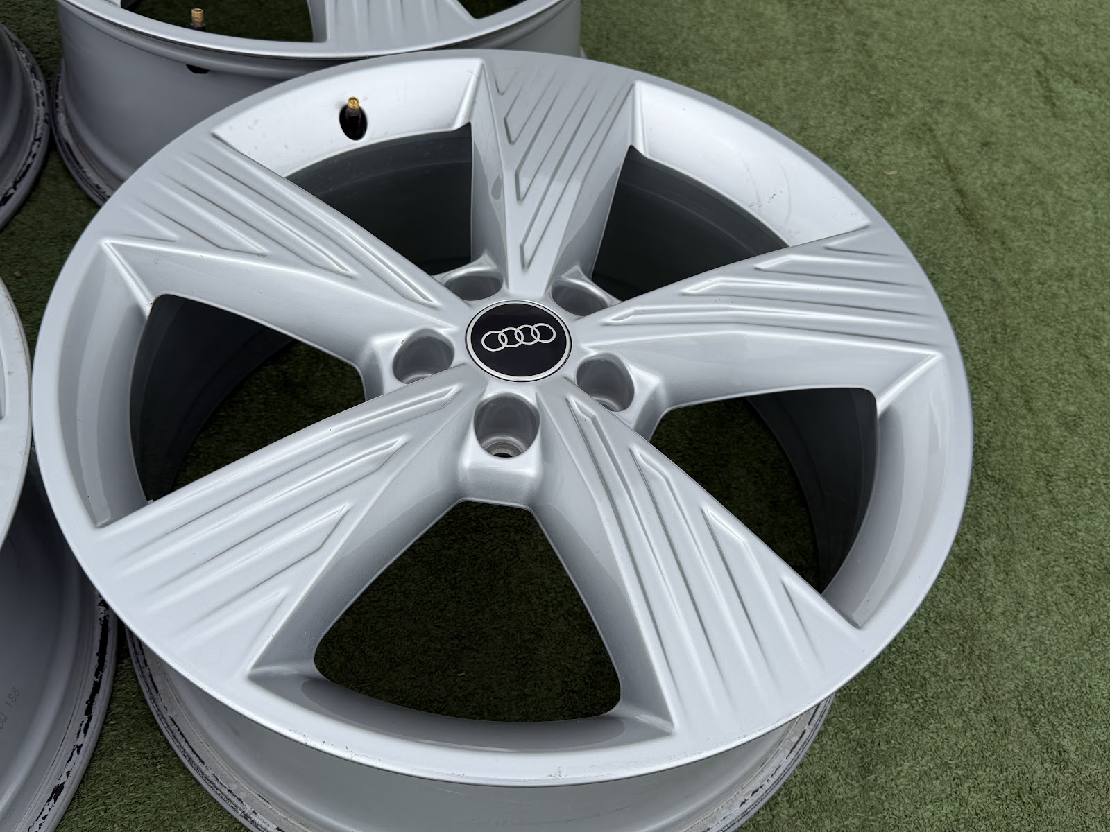 Audi Q4 e-tron - 8j, et45 - Image 3