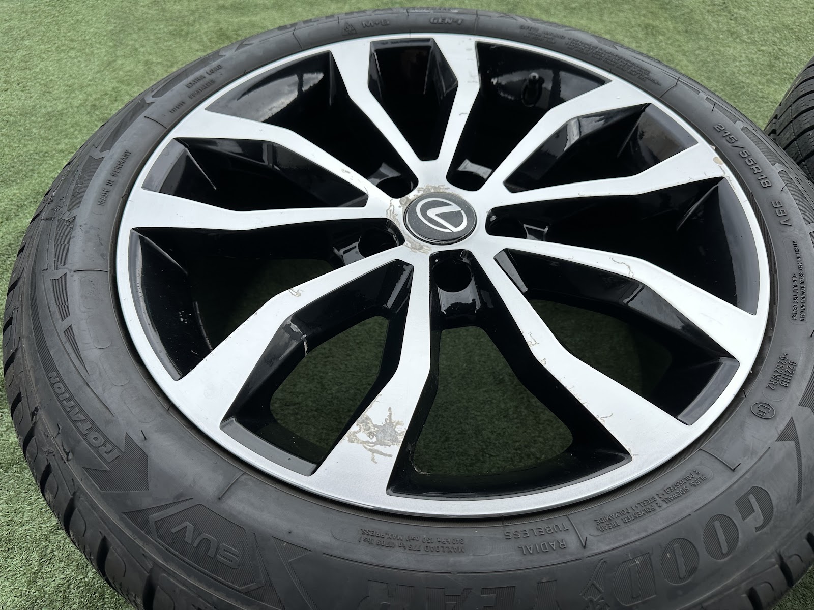Lexus VOKISKI - 8J, ET35 - Image 5