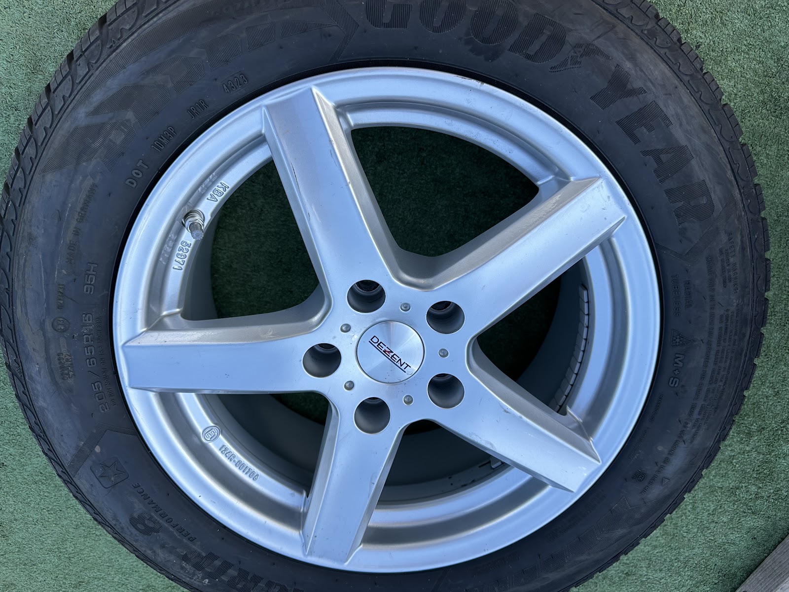 Goodyear 205/65 R16 - Image 12