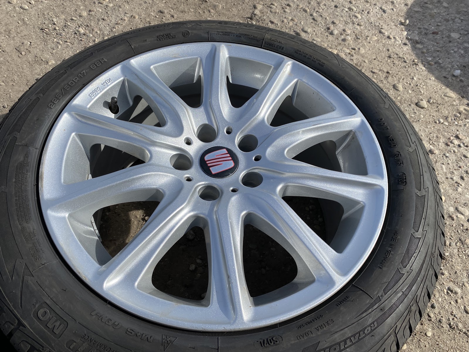 Seat VOKISKI - 8J, ET30 - Image 4