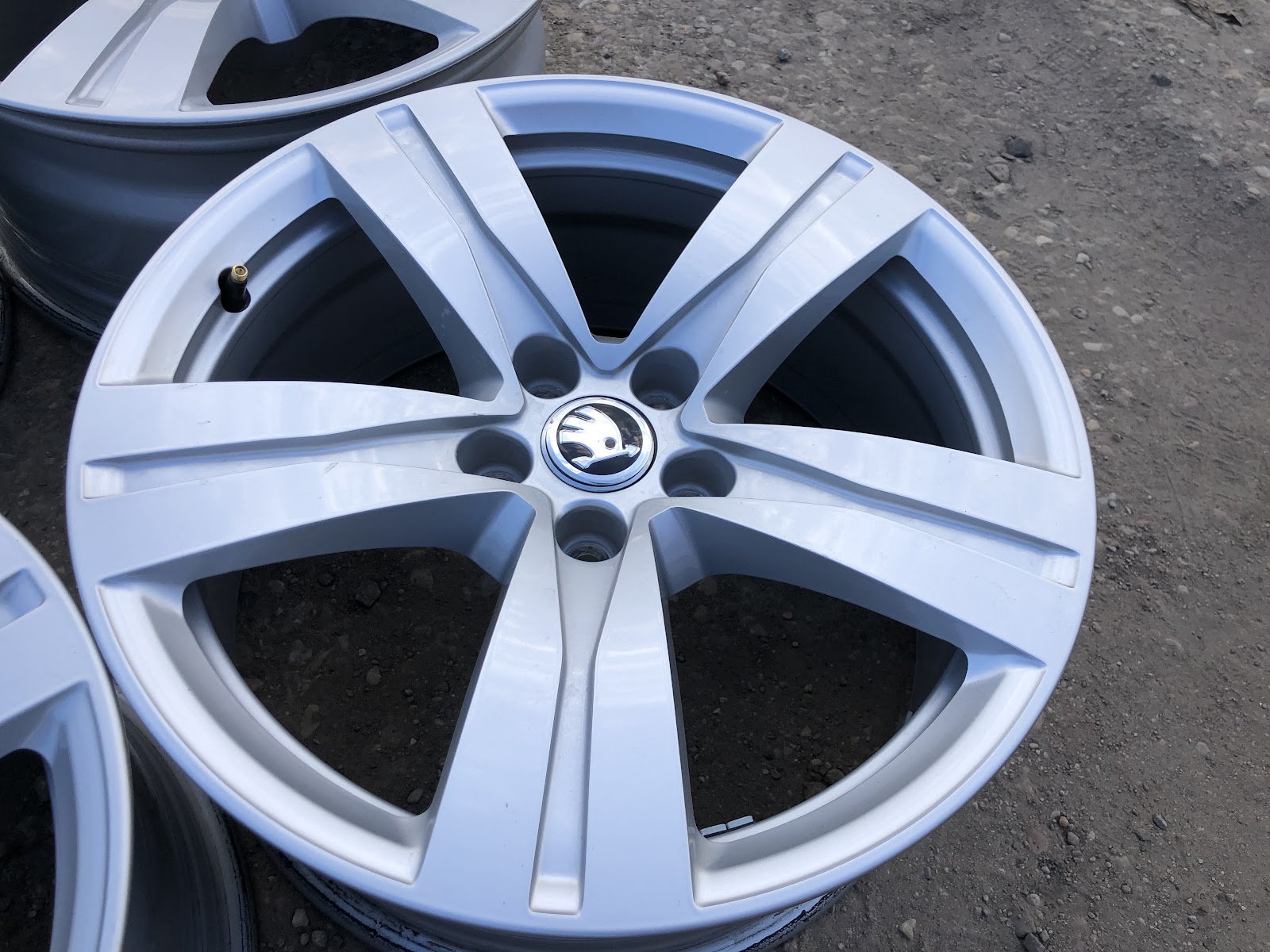 Skoda ORGINALUS - 8J, ET25 - Image 3