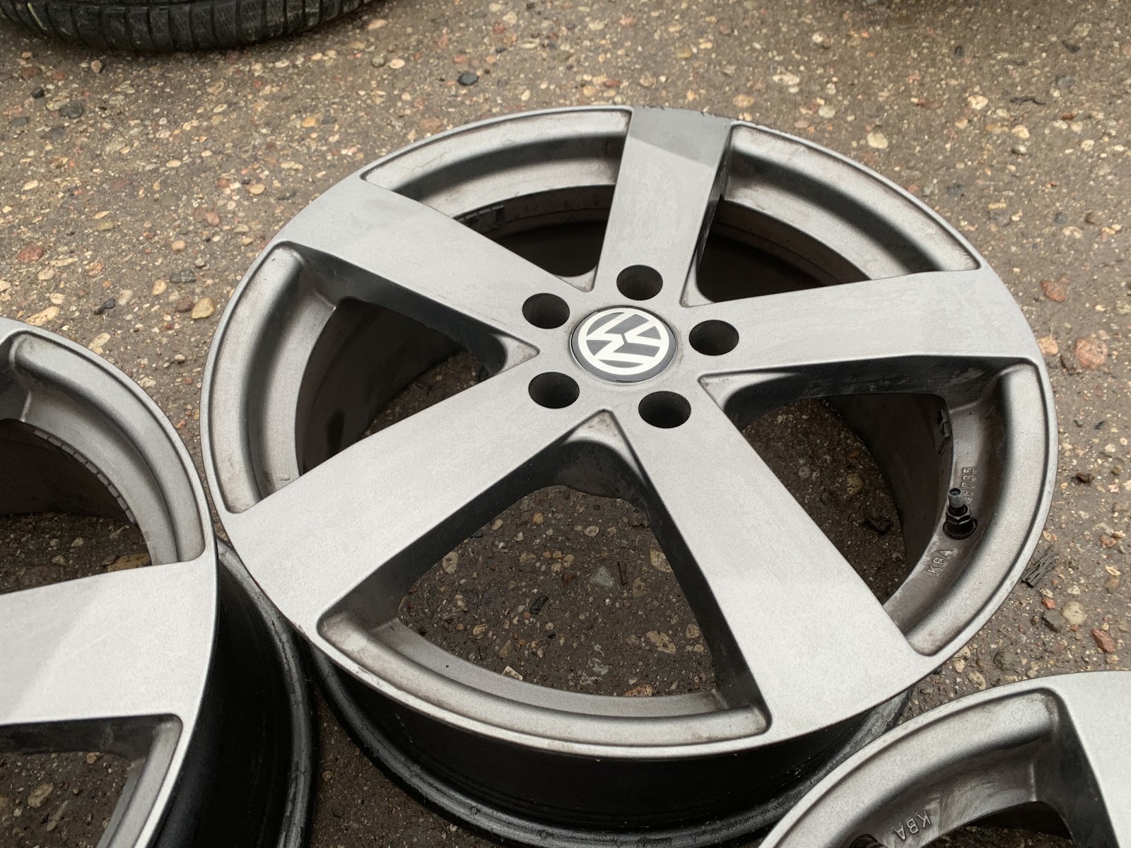 Volkswagen 7.5J, ET42 - Image 4