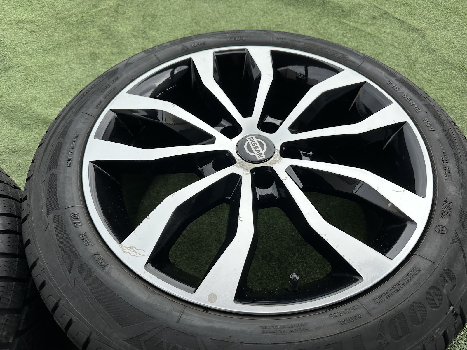 Nissan VOKISKI - 8J, ET35 - Image 4
