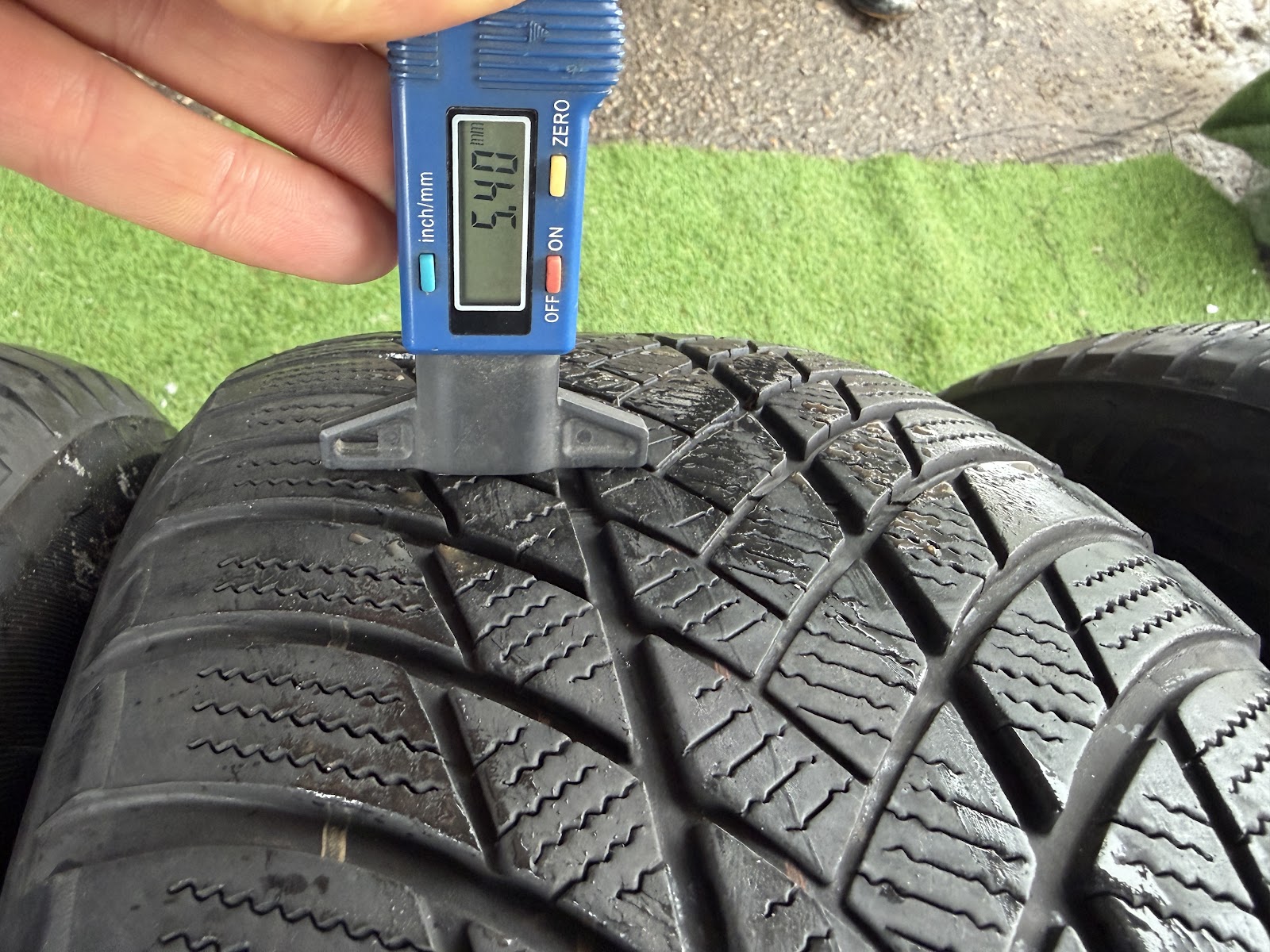 Bridgestone 225/60 R17 - Image 7