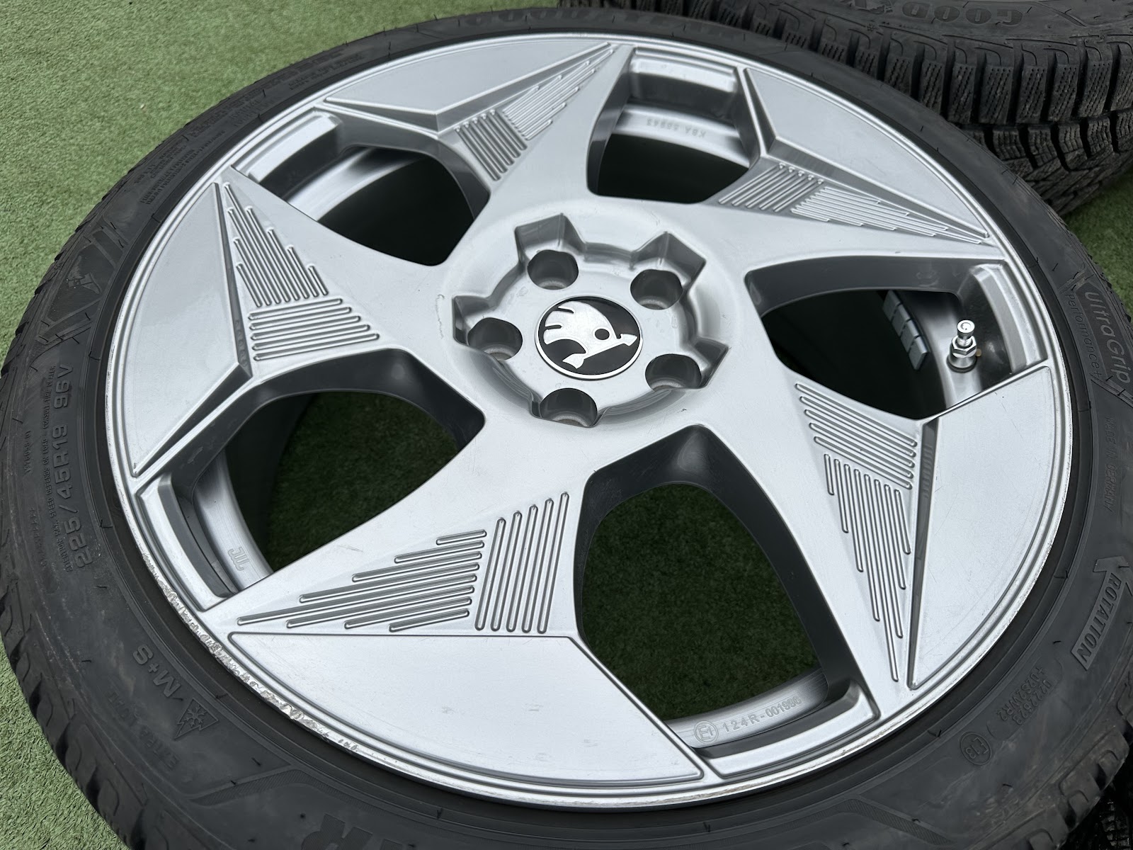 Skoda VOKISKI - 8J, ET49 - Image 3