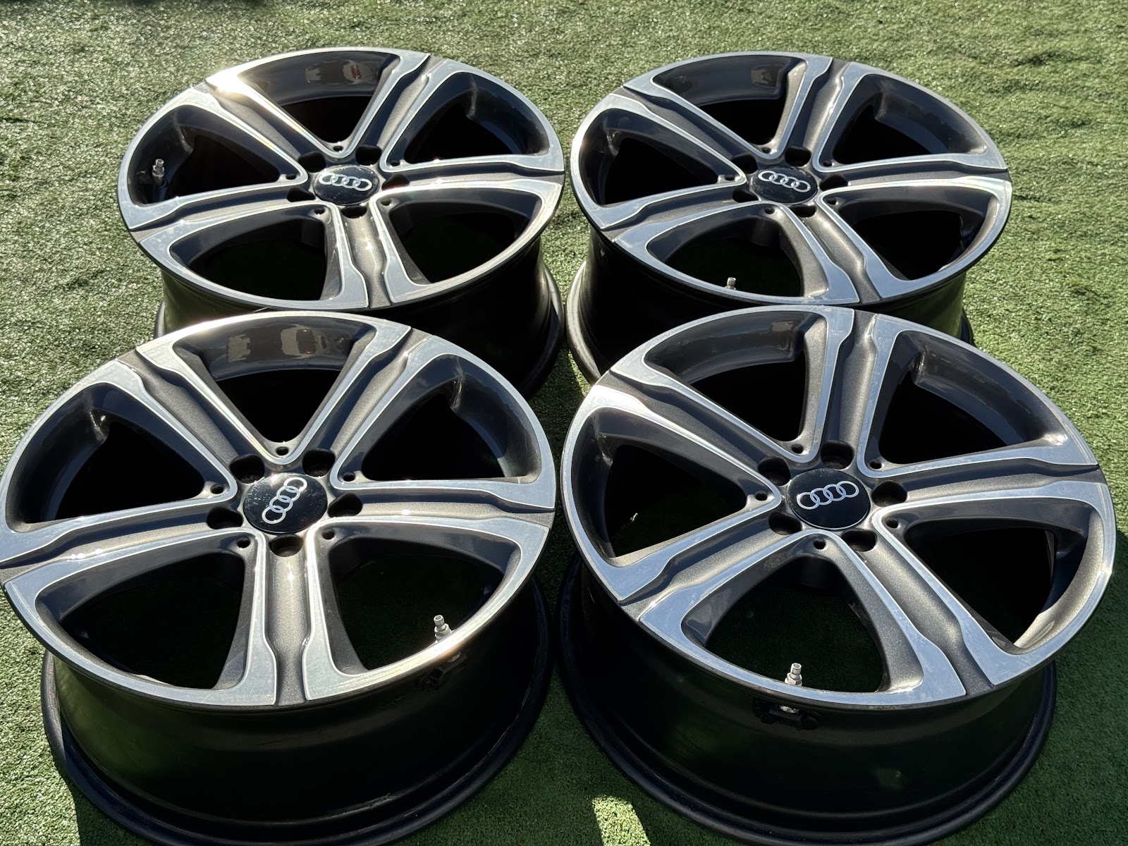 Audi ORGINALUS - 8J, ET38