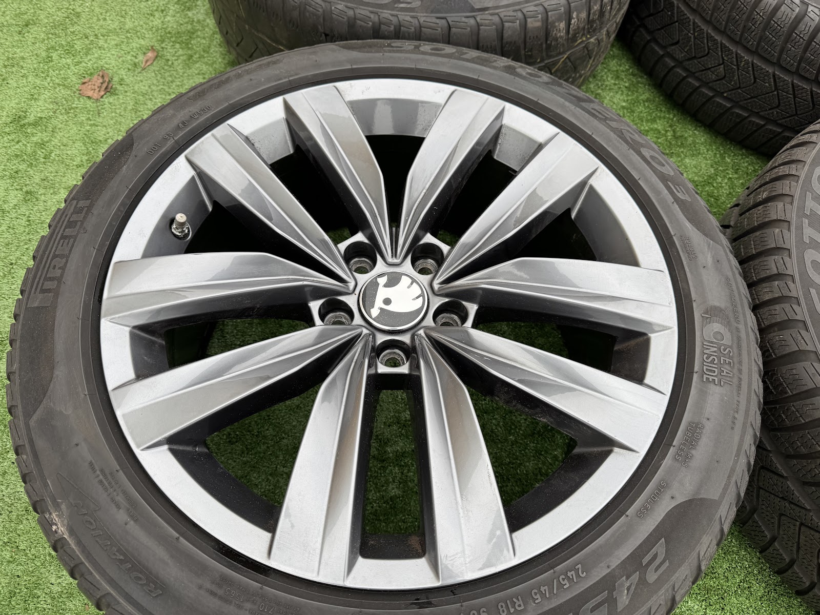 Skoda SUPERB - 8J, ET40 - Image 2