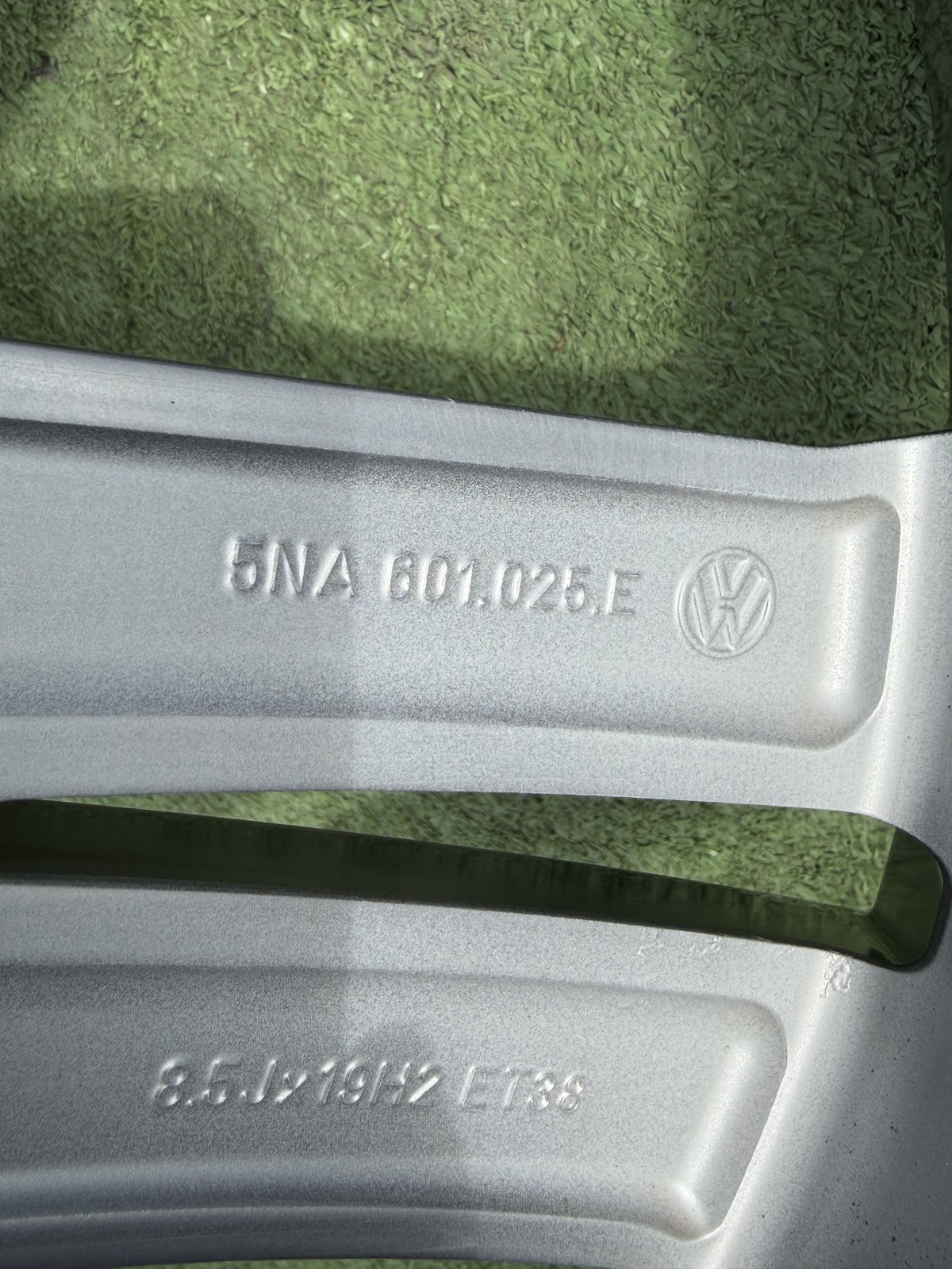 Seat 8.5J, ET38 - Image 8