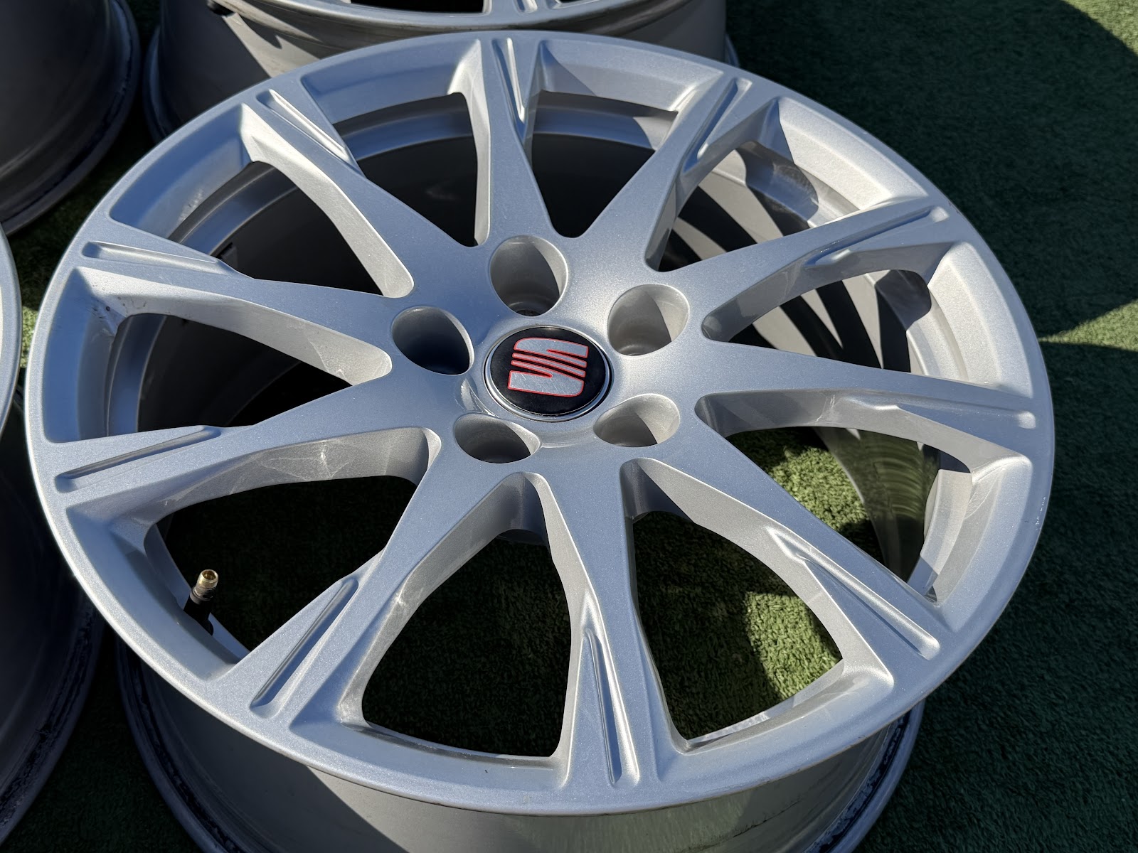 Seat VOKISKI - 7.5J, ET38 - Image 3