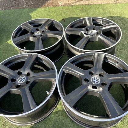 Volkswagen golf, Touran - 7,5j, et51