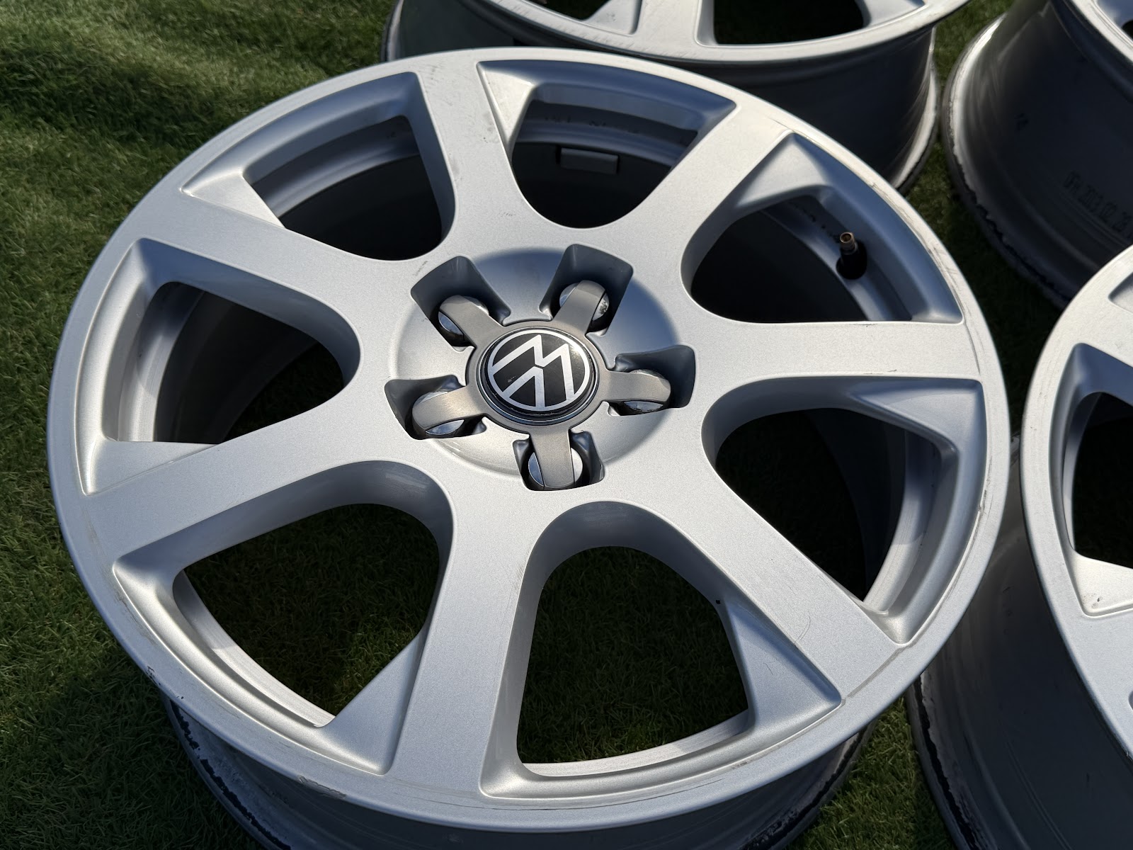 Volkswagen 7J, ET37 - Image 2