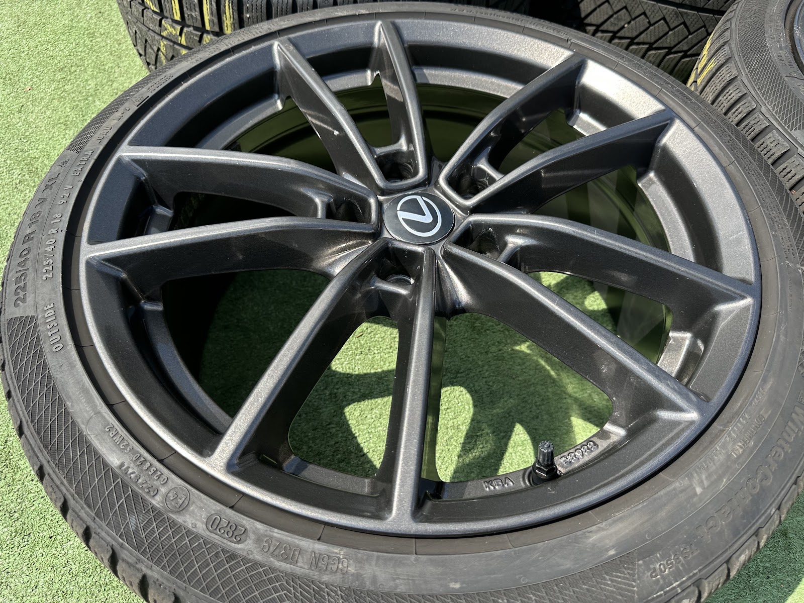 Lexus VOKISKI - 8J, ET50 - Image 3