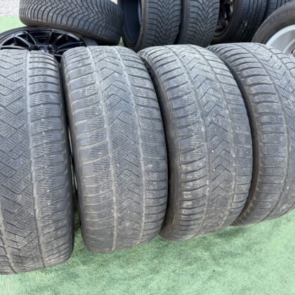 Pirelli 245/45 R18