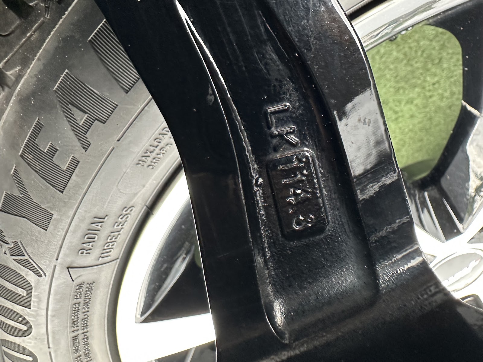 Lexus VOKISKI - 8J, ET35 - Image 6