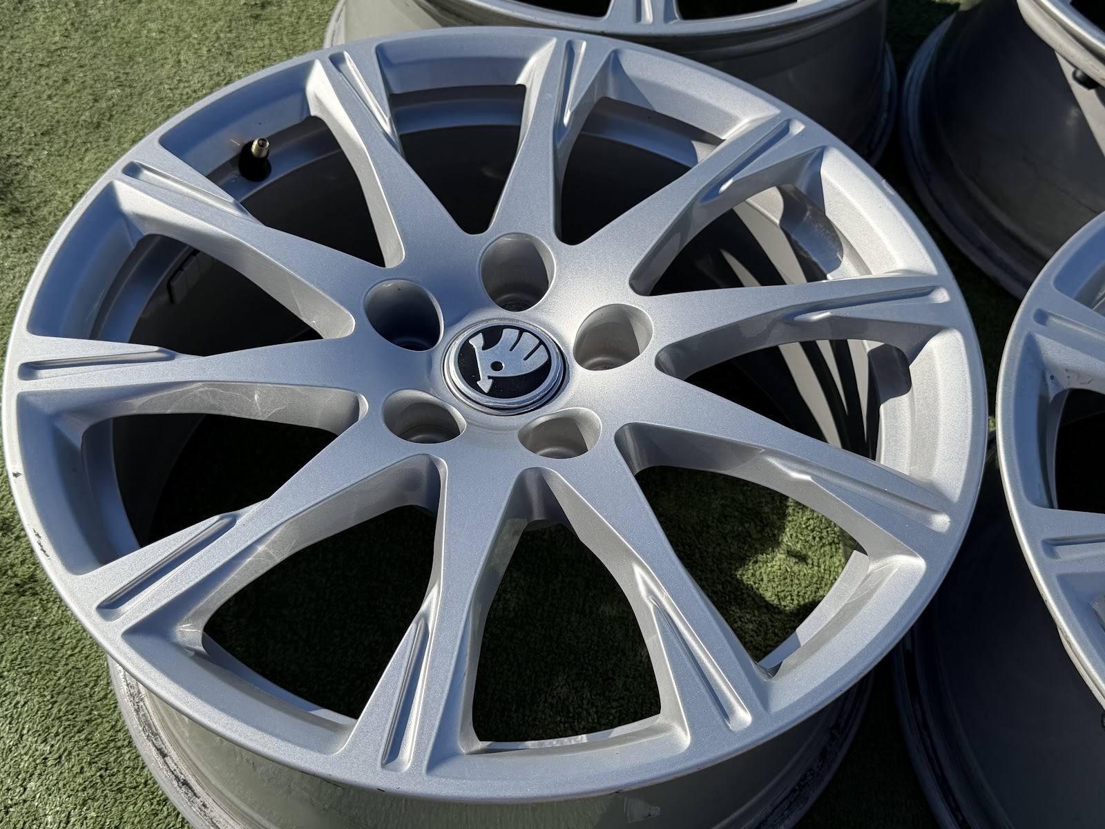Skoda VOKISKI - 7.5J, ET38 - Image 2