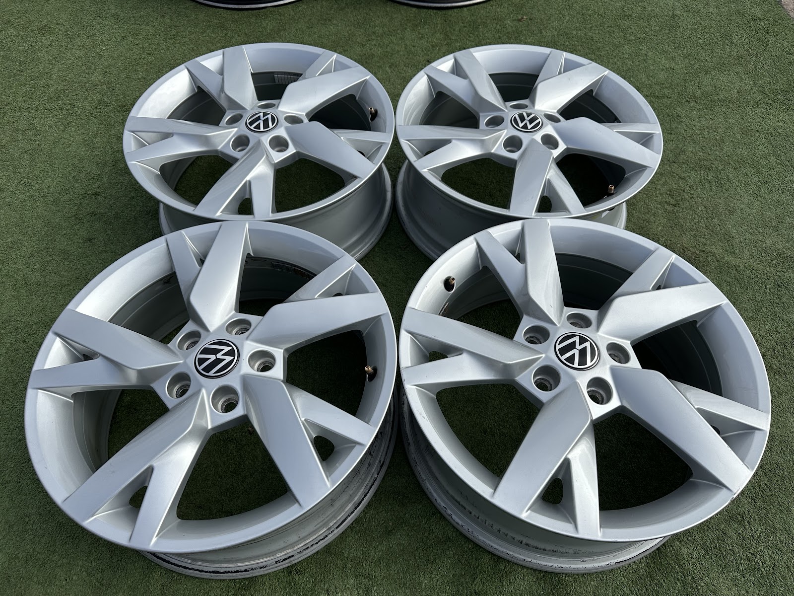 Volkswagen GOLF / TOURAN - 6,5J, ET46