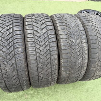 Maxxis 225/45 R19